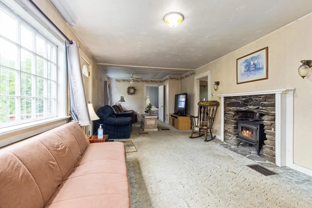 205 Main Street Epping NH 03042