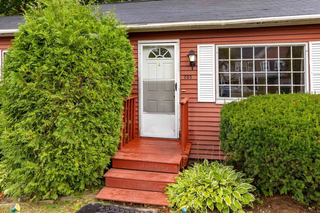 205 Main Street Epping NH 03042