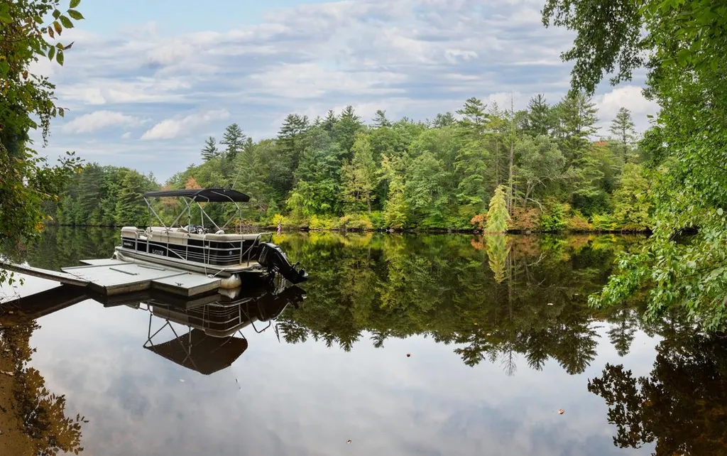 103 Danis Park Road Goffstown NH 03045