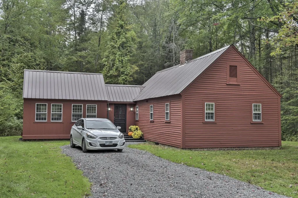158 Christian Hill Road Swanzey NH 03446