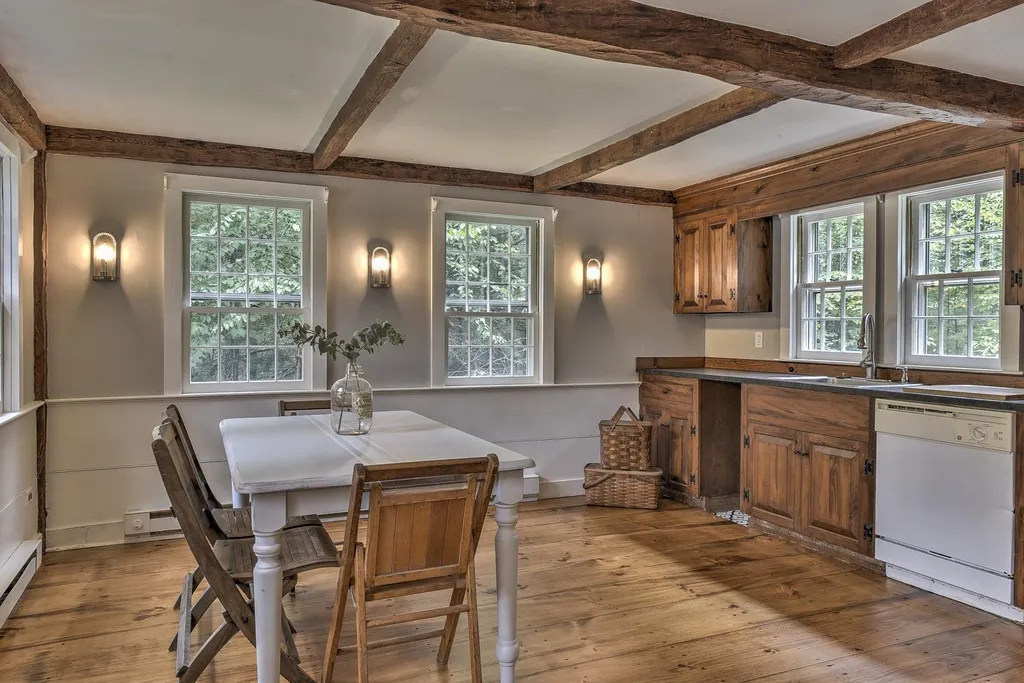 158 Christian Hill Road Swanzey NH 03446