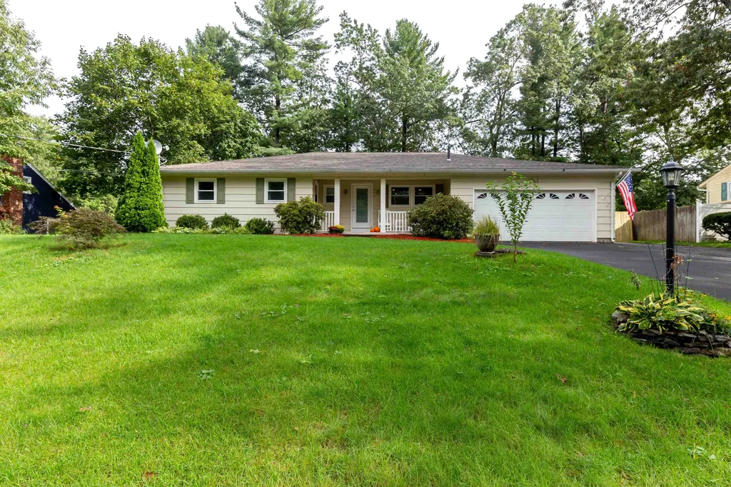 13 Woodland Drive Nashua NH 03063