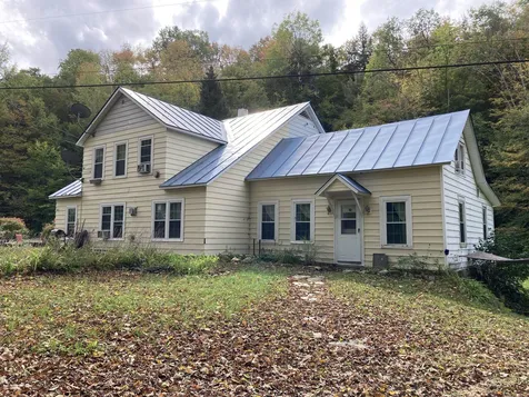 448 Bunker Hill Road Pomfret VT 05053