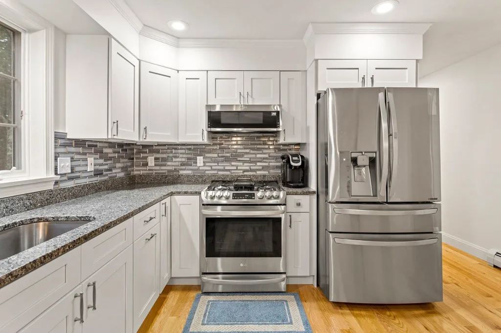 24 Heritage Drive Hampton NH 03842