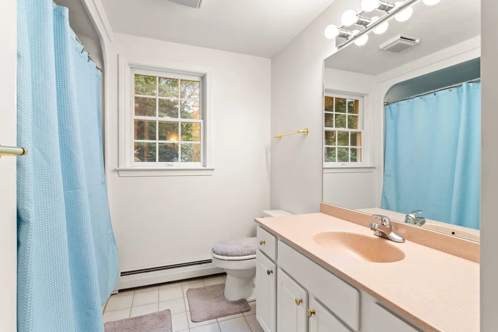 24 Heritage Drive Hampton NH 03842