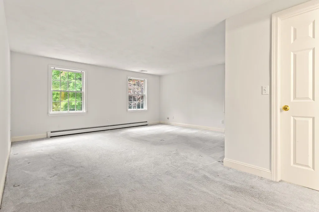 24 Heritage Drive Hampton NH 03842