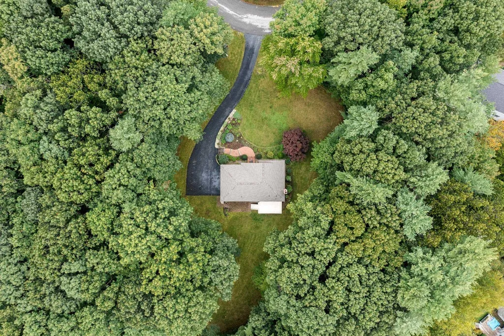 24 Heritage Drive Hampton NH 03842
