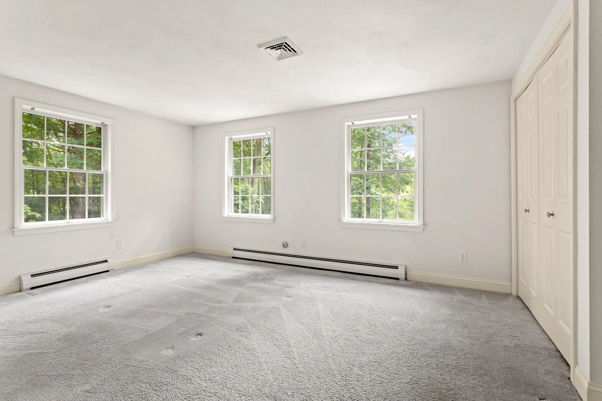24 Heritage Drive Hampton NH 03842