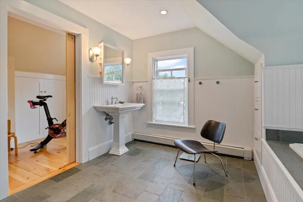 10 New Castle Avenue Portsmouth NH 03801