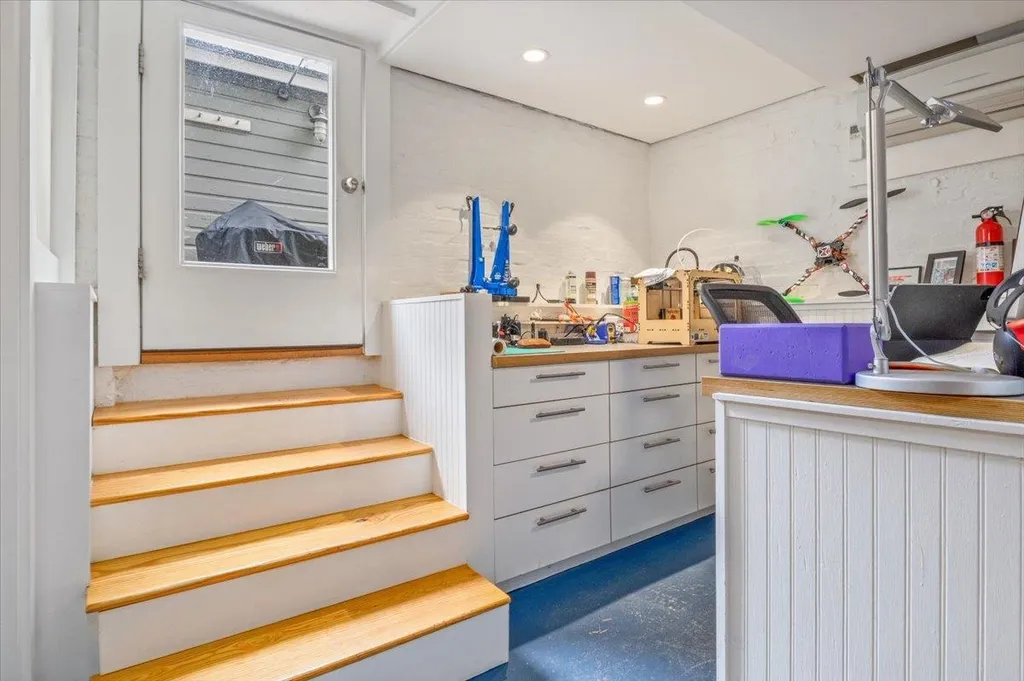 10 New Castle Avenue Portsmouth NH 03801