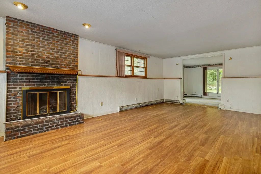 22 Harding Road Portsmouth NH 03801