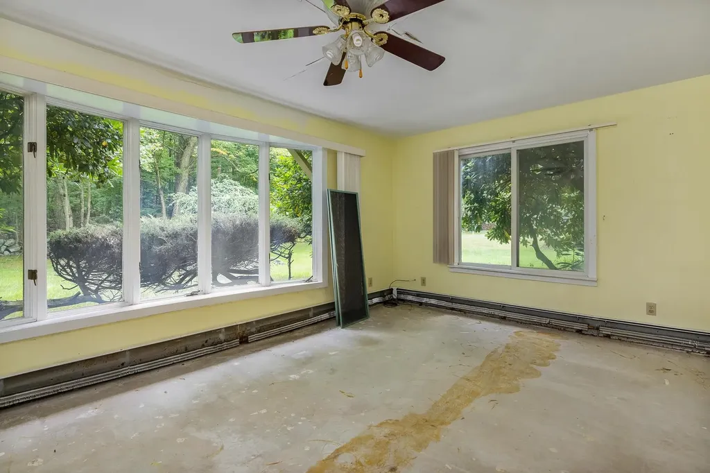 22 Harding Road Portsmouth NH 03801