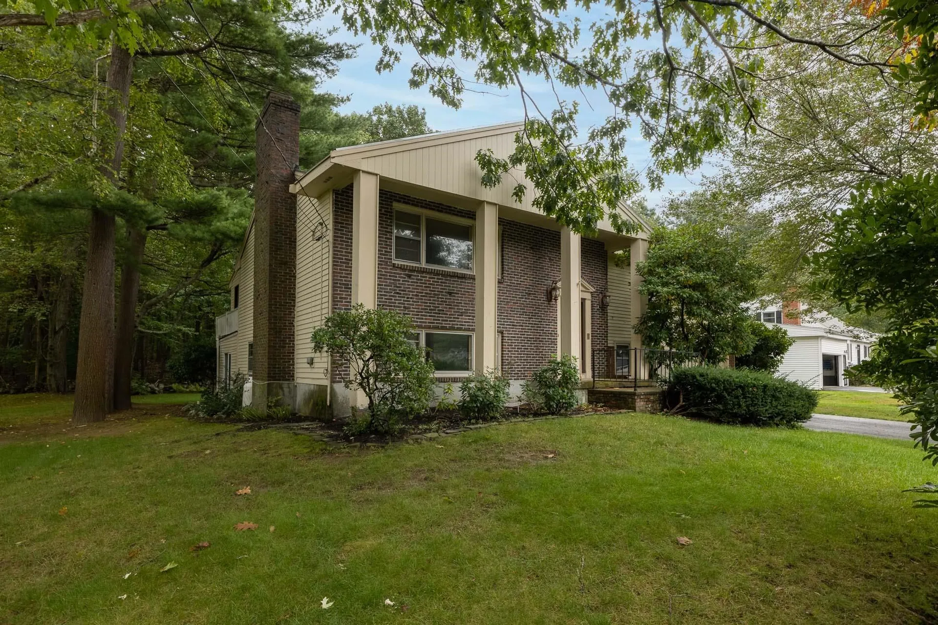 22 Harding Road Portsmouth NH 03801