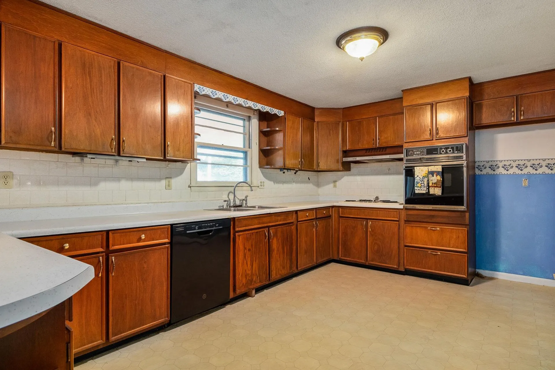 22 Harding Road Portsmouth NH 03801