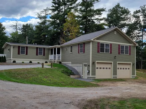 63 Merrimack Road Amherst NH 03031
