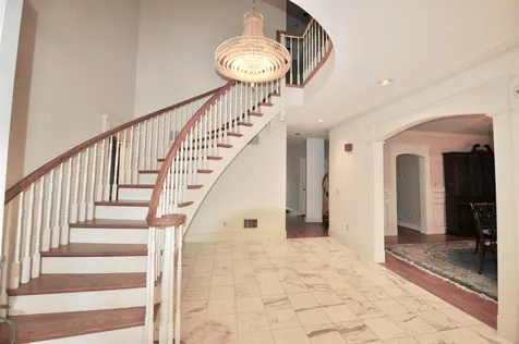 32 Indian Rock Road Nashua NH 03063