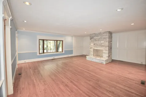 32 Indian Rock Road Nashua NH 03063