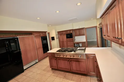 32 Indian Rock Road Nashua NH 03063