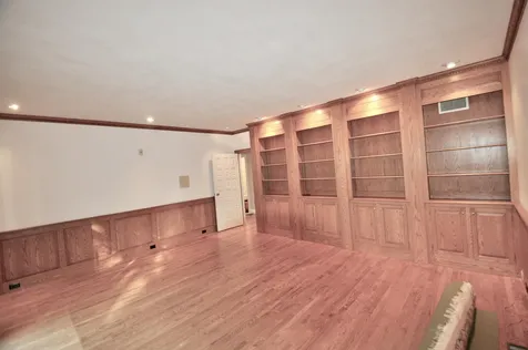 32 Indian Rock Road Nashua NH 03063