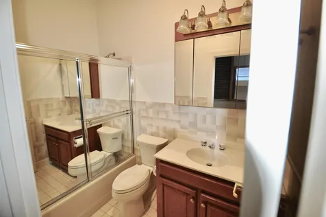32 Indian Rock Road Nashua NH 03063