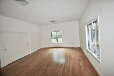 32 Indian Rock Road Nashua NH 03063