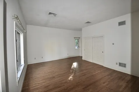 32 Indian Rock Road Nashua NH 03063
