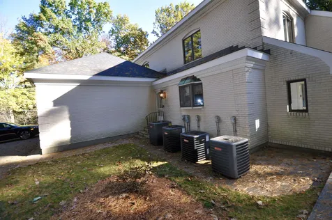 32 Indian Rock Road Nashua NH 03063