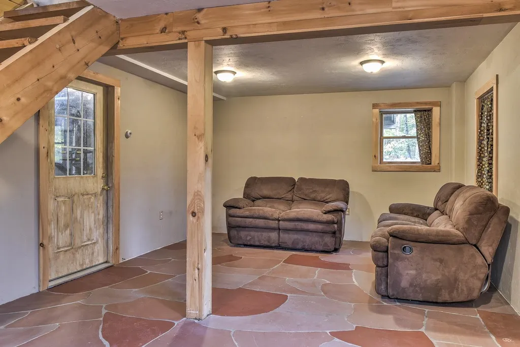373 Tigola Trail Stoddard NH 03464