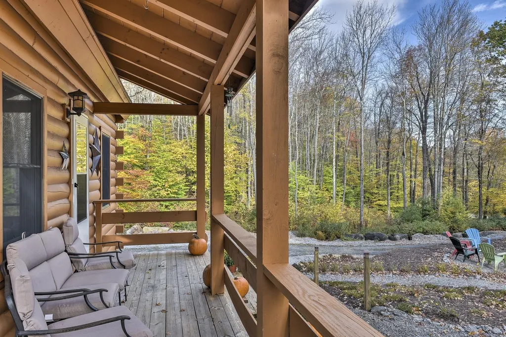 373 Tigola Trail Stoddard NH 03464