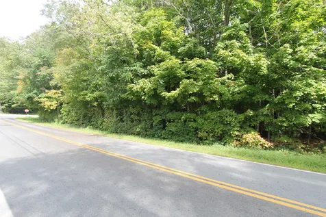 17 Chase Street Kingston NH 03848