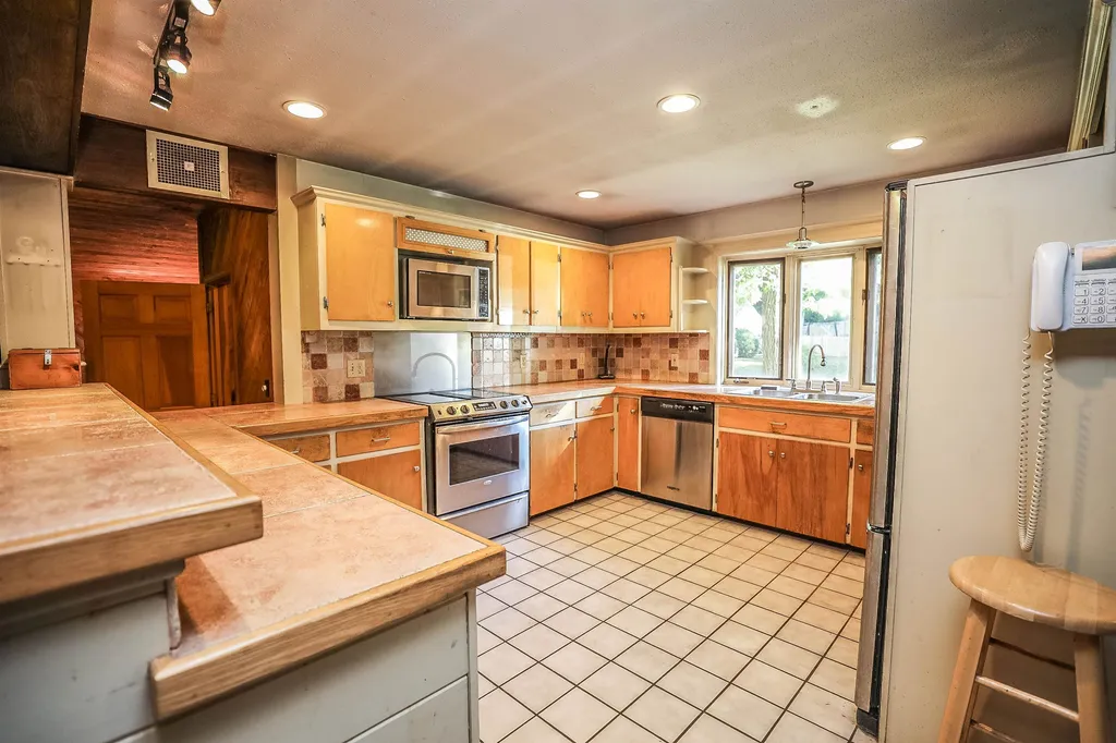 17 Abbot Hill Acres Wilton NH 03086
