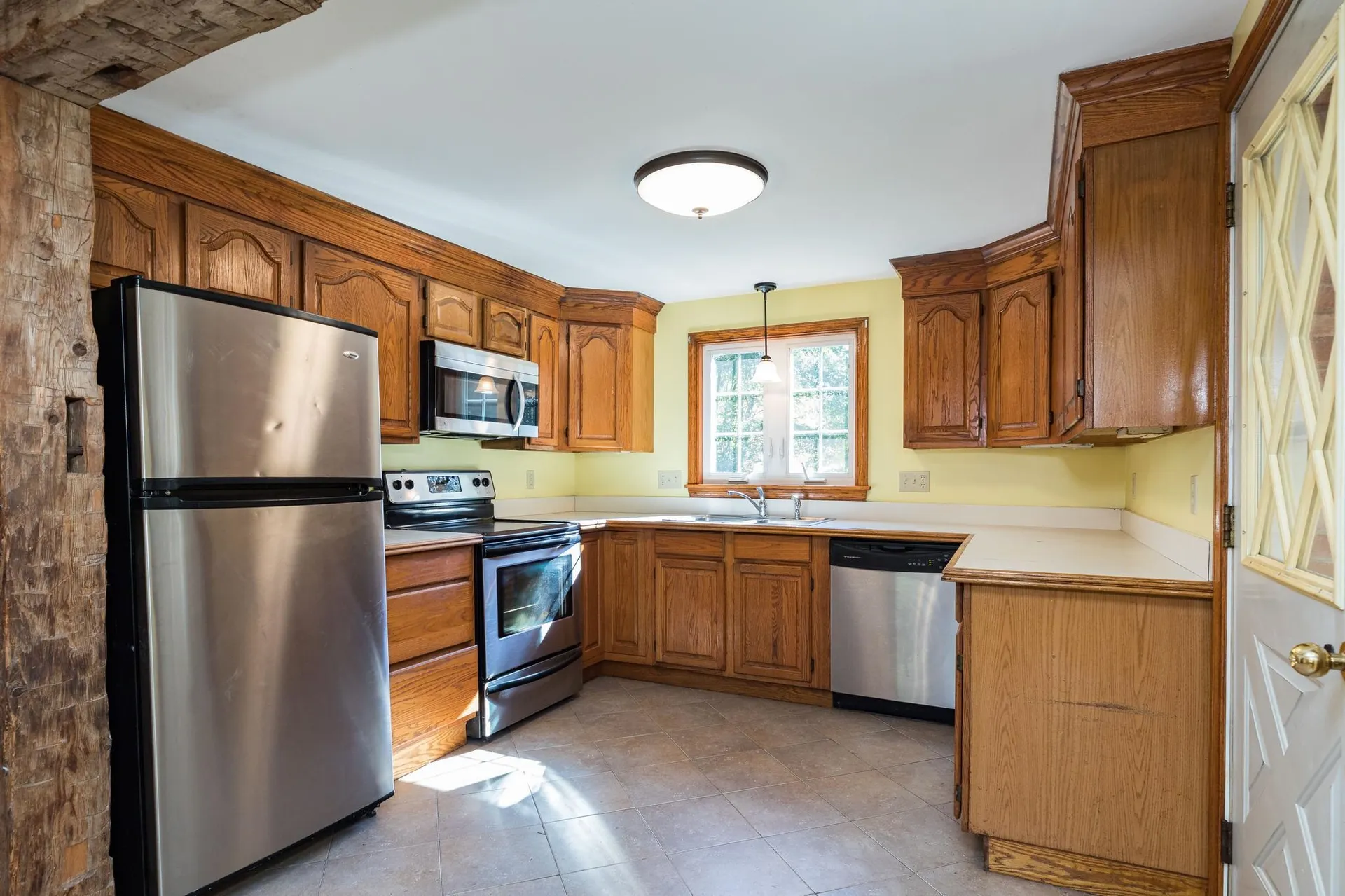 868 Raymond Road Chester NH 03036