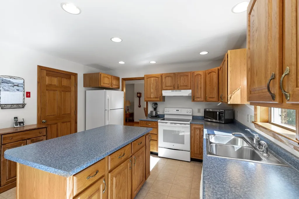 42 Sullivan Farm Drive Rochester NH 03868