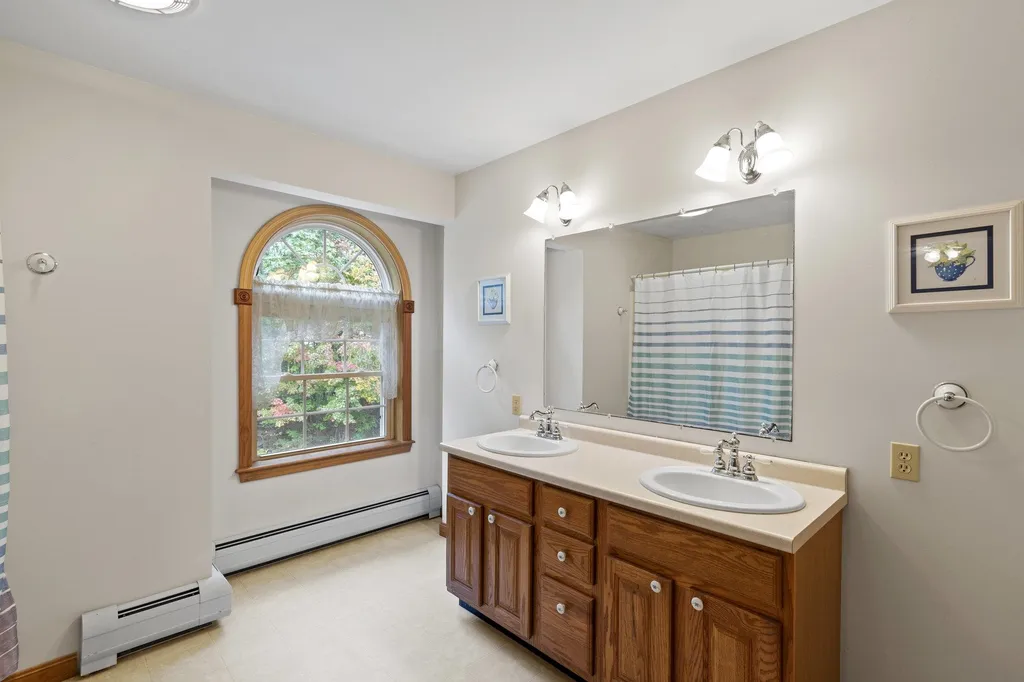 42 Sullivan Farm Drive Rochester NH 03868