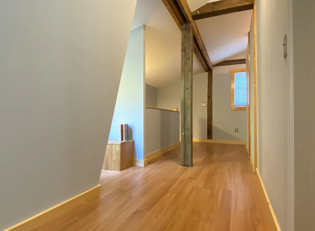 11 Neils Lane Grafton NH 03240