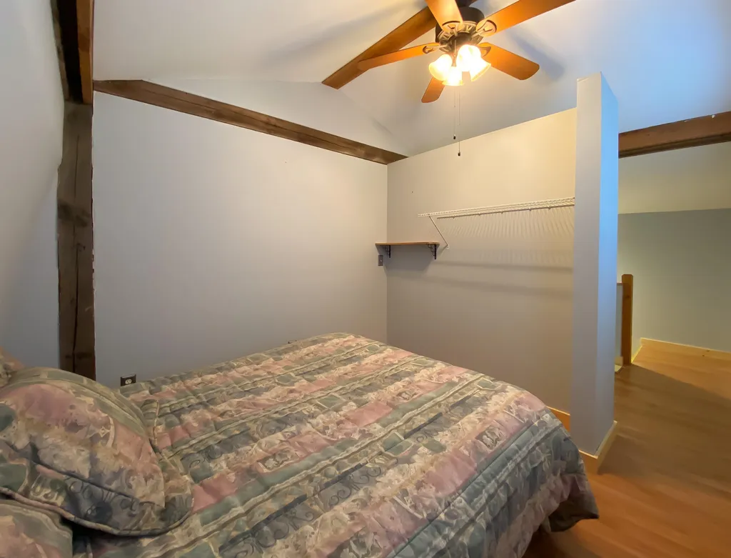 11 Neils Lane Grafton NH 03240