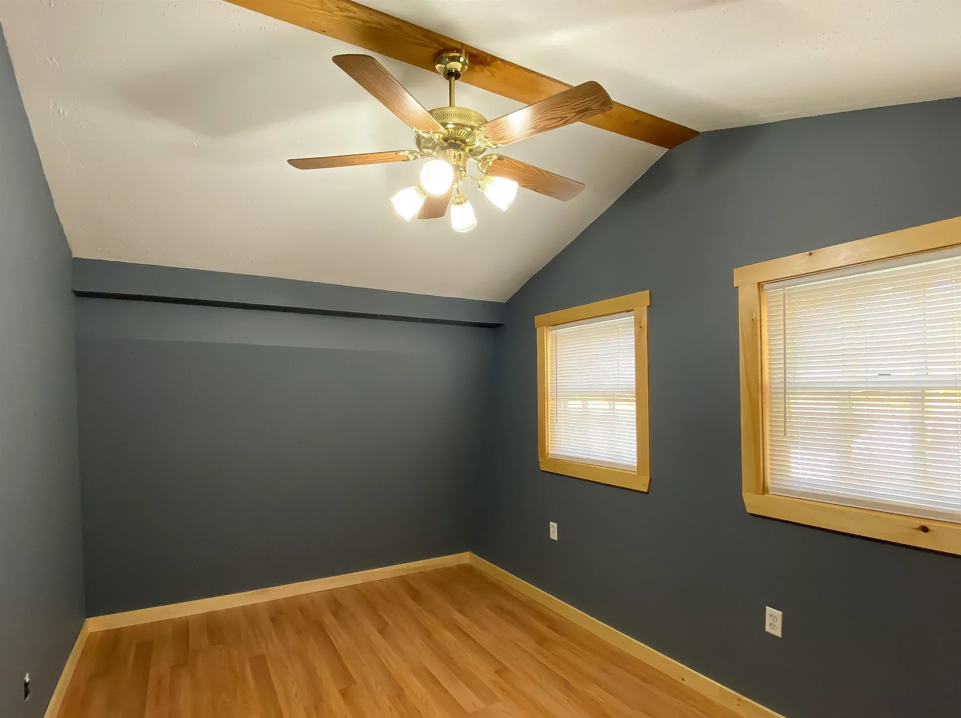 11 Neils Lane Grafton NH 03240