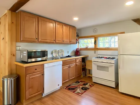 11 Neils Lane Grafton NH 03240