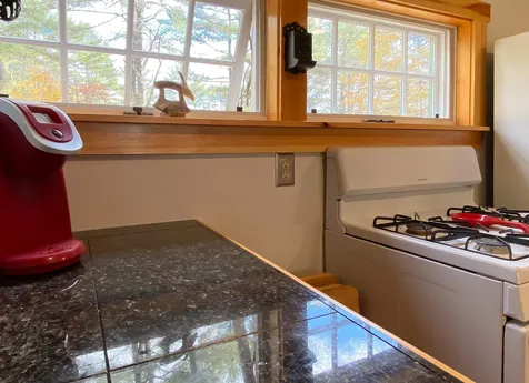 11 Neils Lane Grafton NH 03240