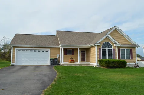55 Crawford Lane Hooksett NH 03106