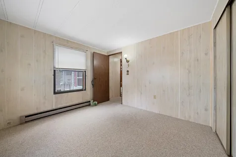 22 Oak Grove Trail Nashua NH 03062