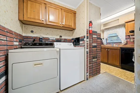 22 Oak Grove Trail Nashua NH 03062