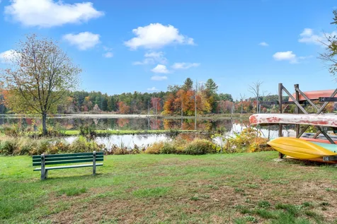 22 Oak Grove Trail Nashua NH 03062
