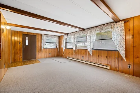 22 Oak Grove Trail Nashua NH 03062