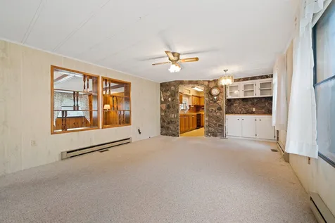 22 Oak Grove Trail Nashua NH 03062