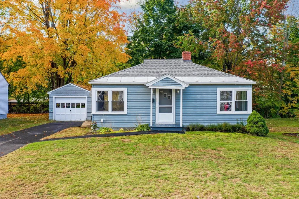 15 Champagne Avenue Laconia NH 03246