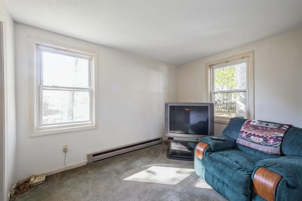 55 Purdue Street Manchester NH 03103