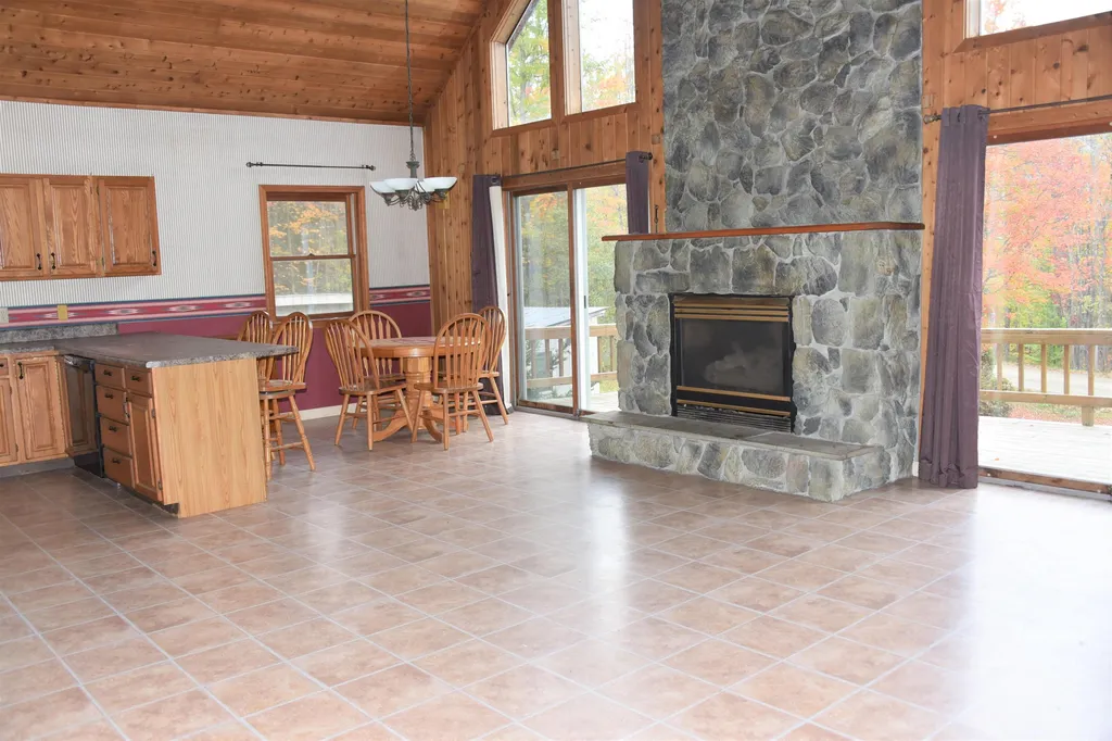 205 Texas Hill Circle Huntington VT 05462