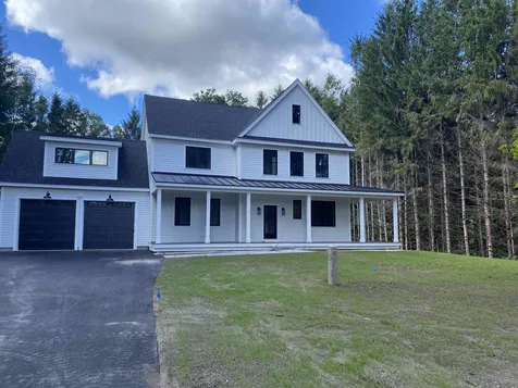 7 Sandy Point Road Stratham NH 03885