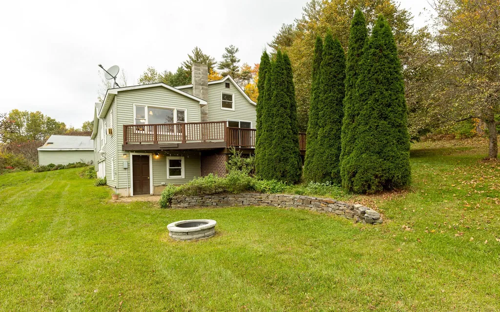 13 Russell Road Langdon NH 03602